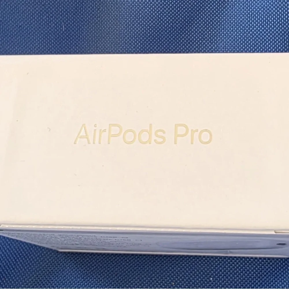 Apple AirPods Pro 2 (Gen2) Wireless Earbuds Active Noise Cancellation USB-C
